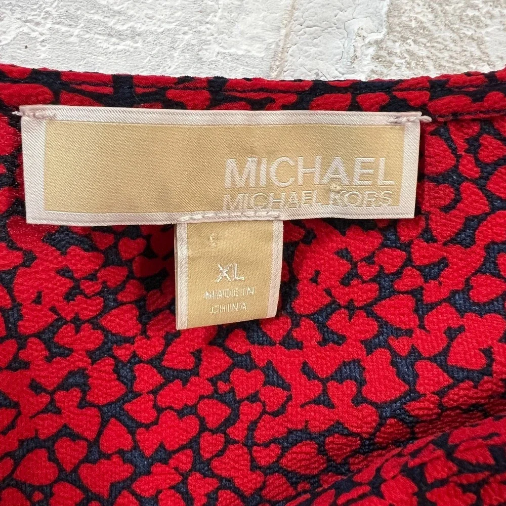 Michael Kors Top XL Red Abstract Heart Tie Front Flutter Sleeve V-Neck Button Up